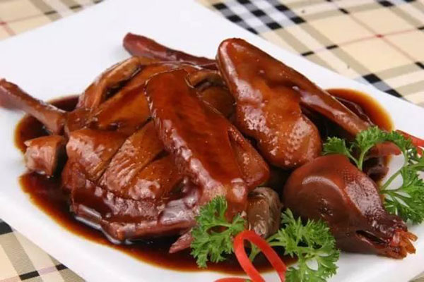 2024卤菜店铺经营需要什么-