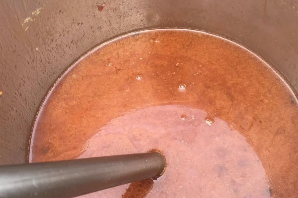别被卤味加盟割了韭菜，这样操作自己也能做品牌店